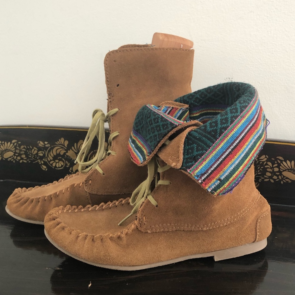 Steve Madden leather moccasins boots Aztec print 7